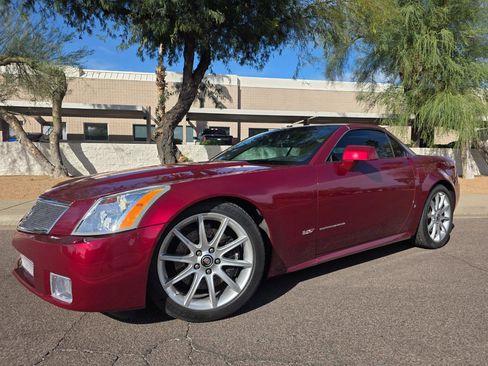 Used 2007 Cadillac XLR V image 2