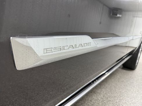 Used 2016 Cadillac Escalade ESV Platinum image 6