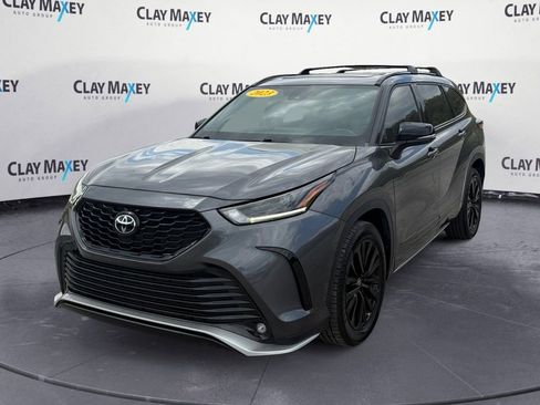 Used 2023 Toyota Highlander XSE image 1