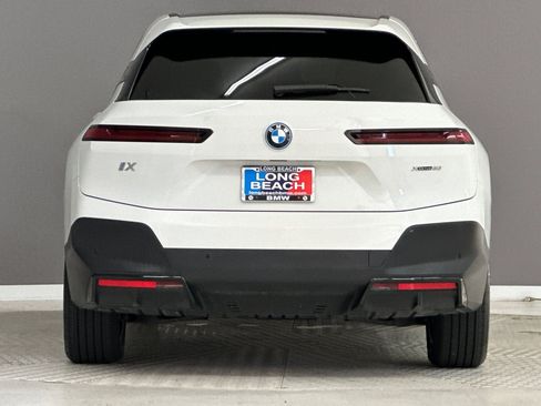 Used 2024 BMW iX xDrive50 w/ Convenience Package AWD/4WD image 9