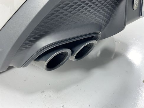 Certified 2025 Porsche Macan image 33