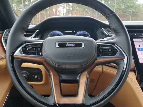 New 2025 Jeep Grand Cherokee L Summit image 26