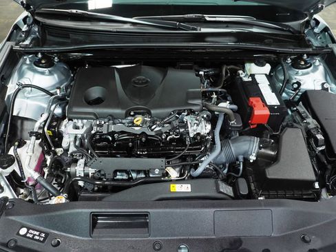 Certified 2023 Toyota Camry SE w/ Cold Weather Package AWD/4WD image 9