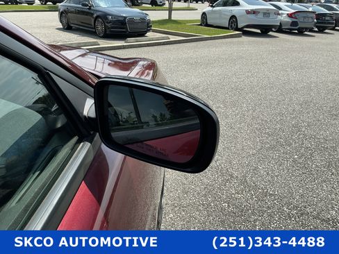 Used 2020 Dodge Charger SXT w/ Blacktop Package RWD image 10