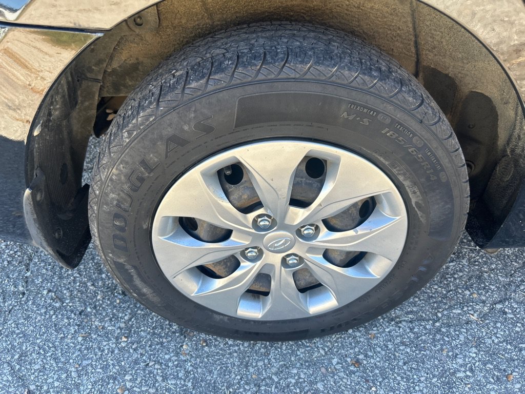 Used 2017 Hyundai Accent SE FWD image 17