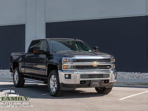 Used 2015 Chevrolet Silverado 2500 LT w/ LT Convenience Package AWD/4WD image 12
