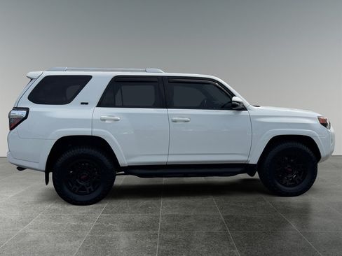 Used 2016 Toyota 4Runner SR5 Premium AWD/4WD image 7