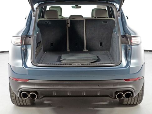 Used 2020 Porsche Cayenne S w/ Premium Package image 10