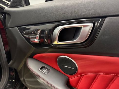 Used 2018 Mercedes-Benz SLC 300 image 32