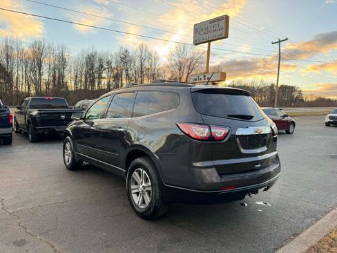Used 2015 Chevrolet Traverse LT image 7