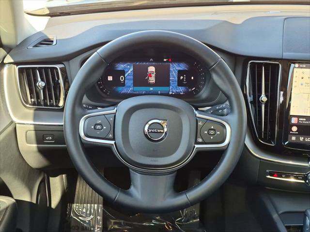 Used 2025 Volvo XC60 B5 Core w/ Protection Package Premier AWD/4WD image 13