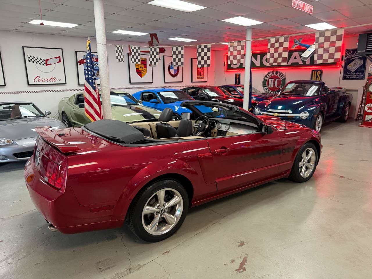 Used 2007 Ford Mustang GT Premium RWD image 4