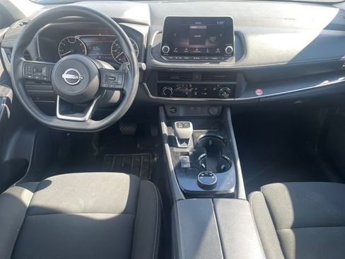 Used 2024 Nissan Rogue S AWD/4WD image 10