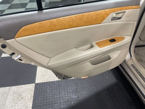 Used 2005 Toyota Avalon XLS image 15