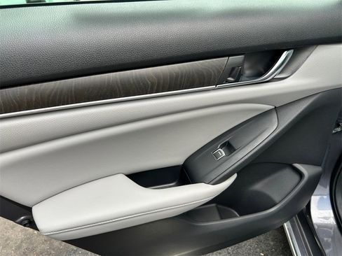 Used 2018 Honda Accord EX-L image 20