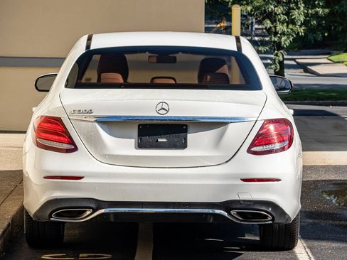 Used 2017 Mercedes-Benz E 300 image 9