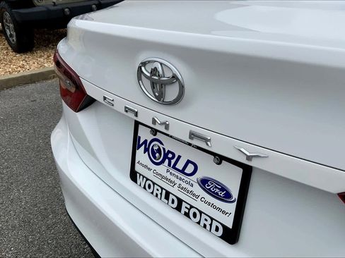 Used 2022 Toyota Camry LE image 30