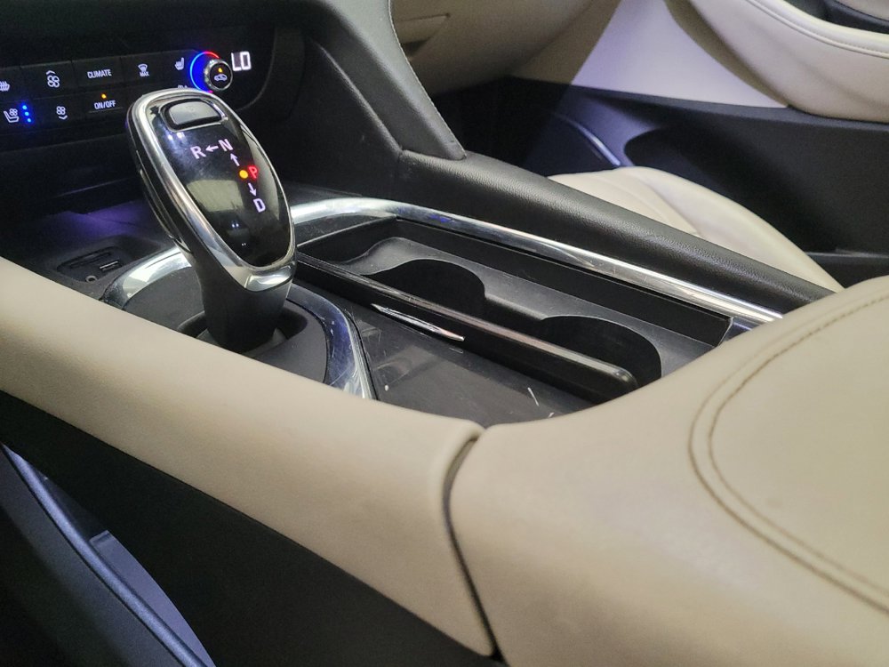 Used 2020 Buick Enclave Premium w/ Sun and Sites Package FWD image 26