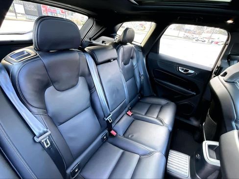 Used 2024 Volvo XC60 T8 Ultimate image 19