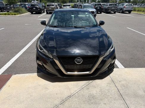 Used 2019 Nissan Altima 2.5 SR w/ SR Premium Package AWD/4WD image 2