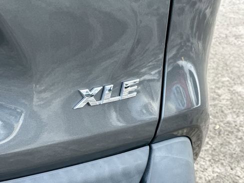 Used 2019 Toyota RAV4 XLE image 18