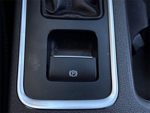 Used 2019 Ford Escape SE image 22