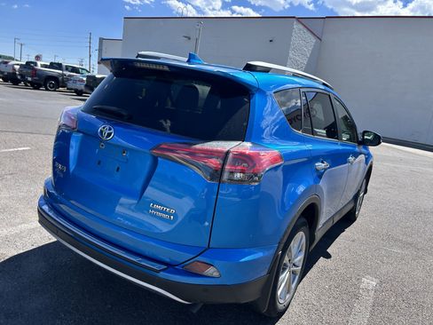 Used 2018 Toyota RAV4 Limited w/ Advanced Technology Package AWD/4WD image 5
