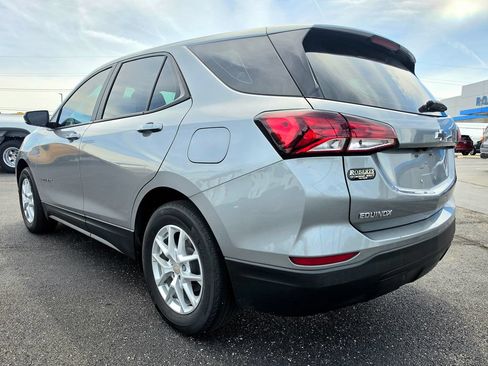 Used 2023 Chevrolet Equinox LS FWD image 4