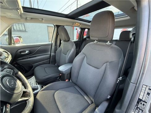 Used 2020 Jeep Renegade Altitude image 16