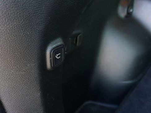 Used 2019 Jeep Cherokee Latitude Plus image 11