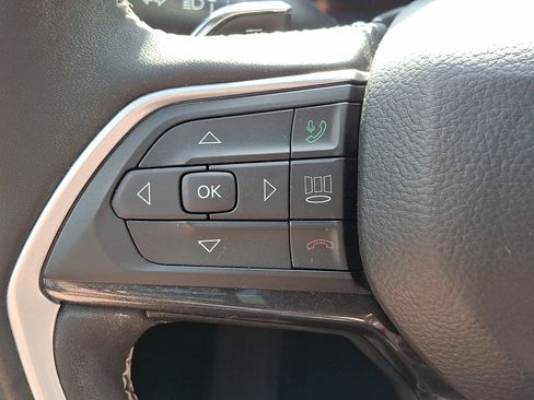 Certified 2023 Jeep Grand Cherokee Altitude AWD/4WD image 22