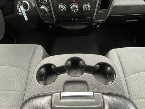 Used 2024 RAM 1500 Classic SLT image 17