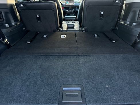 Used 2025 Honda Pilot Touring image 17