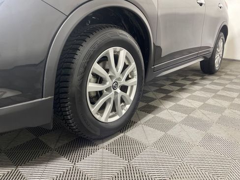 Used 2019 Nissan Rogue SV AWD/4WD image 26
