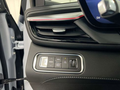 New 2026 Buick Enclave Avenir w/ Super Cruise Package image 18