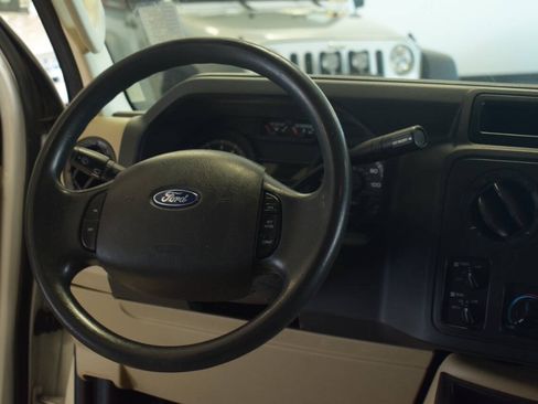 Used 2014 Ford E-350 and Econoline 350 XLT RWD image 55