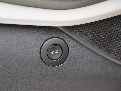 Used 2023 Chevrolet Camaro LT image 32