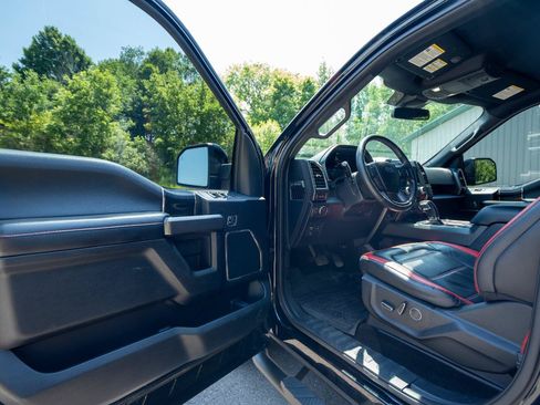Used 2018 Ford F150 Lariat w/ Equipment Group 502A Luxury AWD/4WD image 12