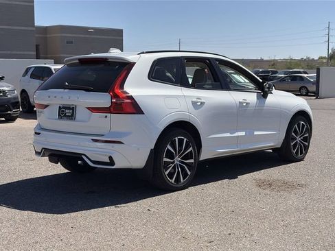 Certified 2024 Volvo XC60 B5 Plus w/ Protection Package Premier AWD/4WD image 5