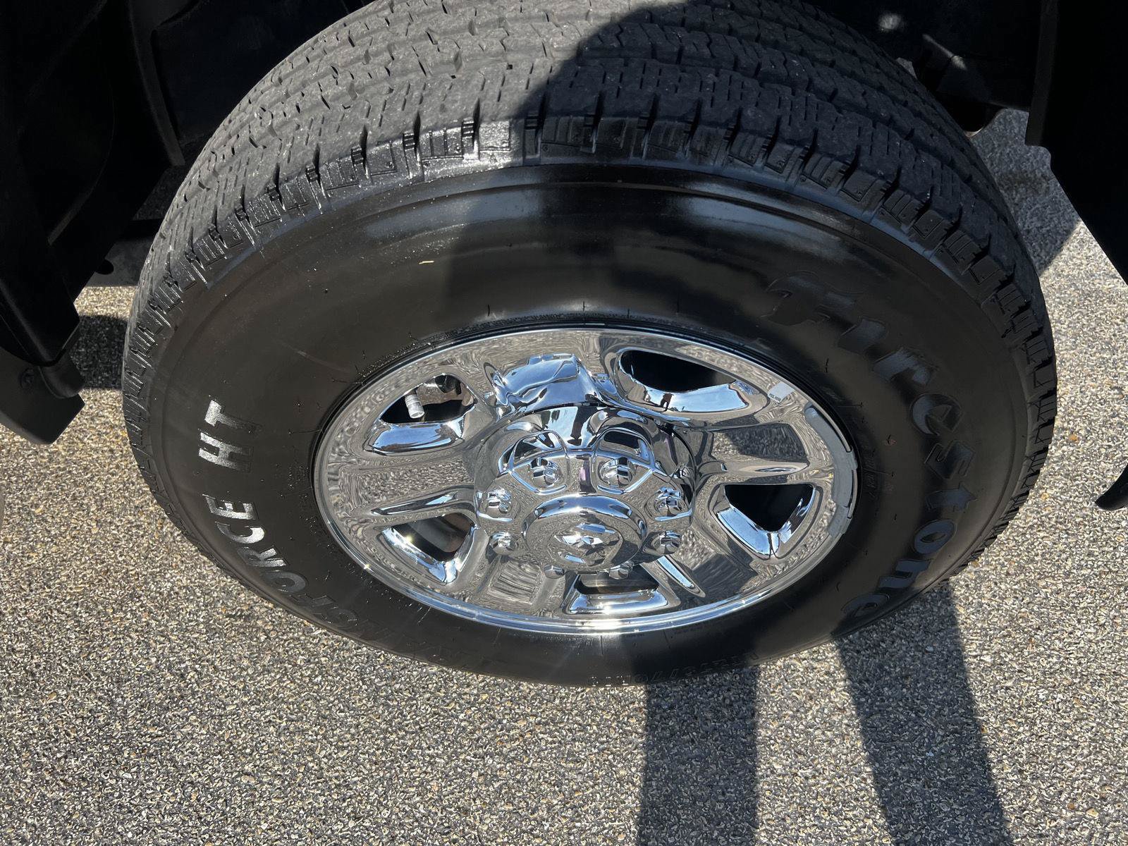 Used 2024 RAM 2500 Tradesman w/ Chrome Appearance Group AWD/4WD image 4