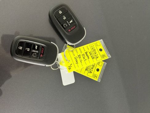 Certified 2025 Honda Pilot EX-L image 31