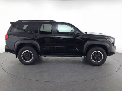 Used 2025 Toyota 4Runner 4WD image 11