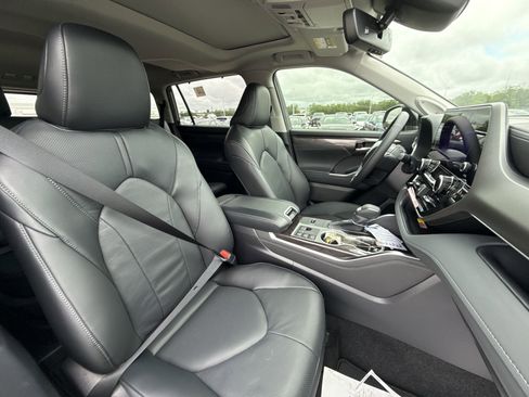 New 2026 Toyota Highlander Limited AWD/4WD image 27