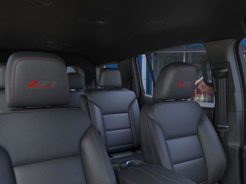 New 2026 Chevrolet Traverse Z71 w/ Enhanced Driving Package AWD/4WD image 24