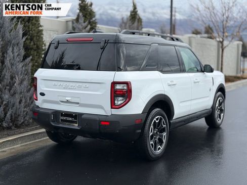 Used 2025 Ford Bronco Sport Outer Banks image 9