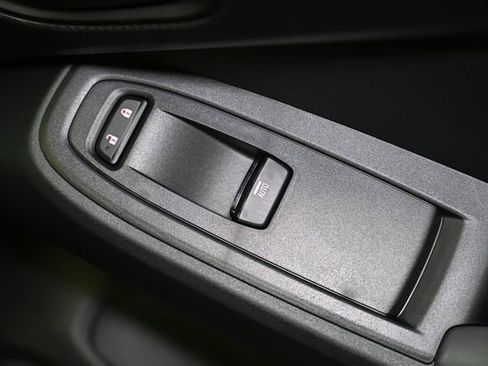 Used 2025 Subaru Crosstrek 2.0i Premium image 54