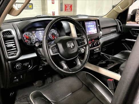 Used 2019 RAM 1500 Laramie image 18