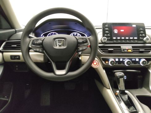 Used 2019 Honda Accord LX image 22