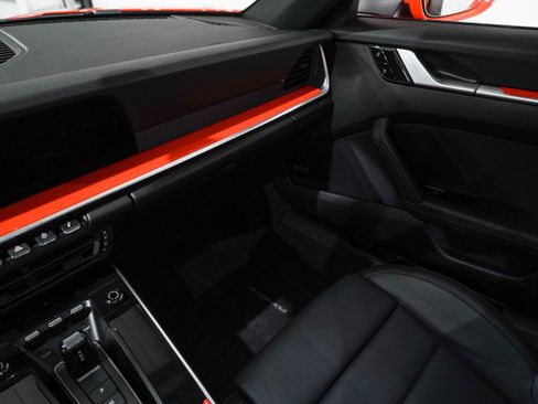 Used 2021 Porsche 911 Carrera RWD image 14
