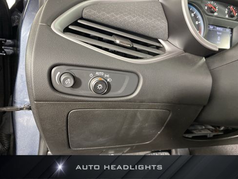 Used 2020 Chevrolet Malibu LS FWD image 23